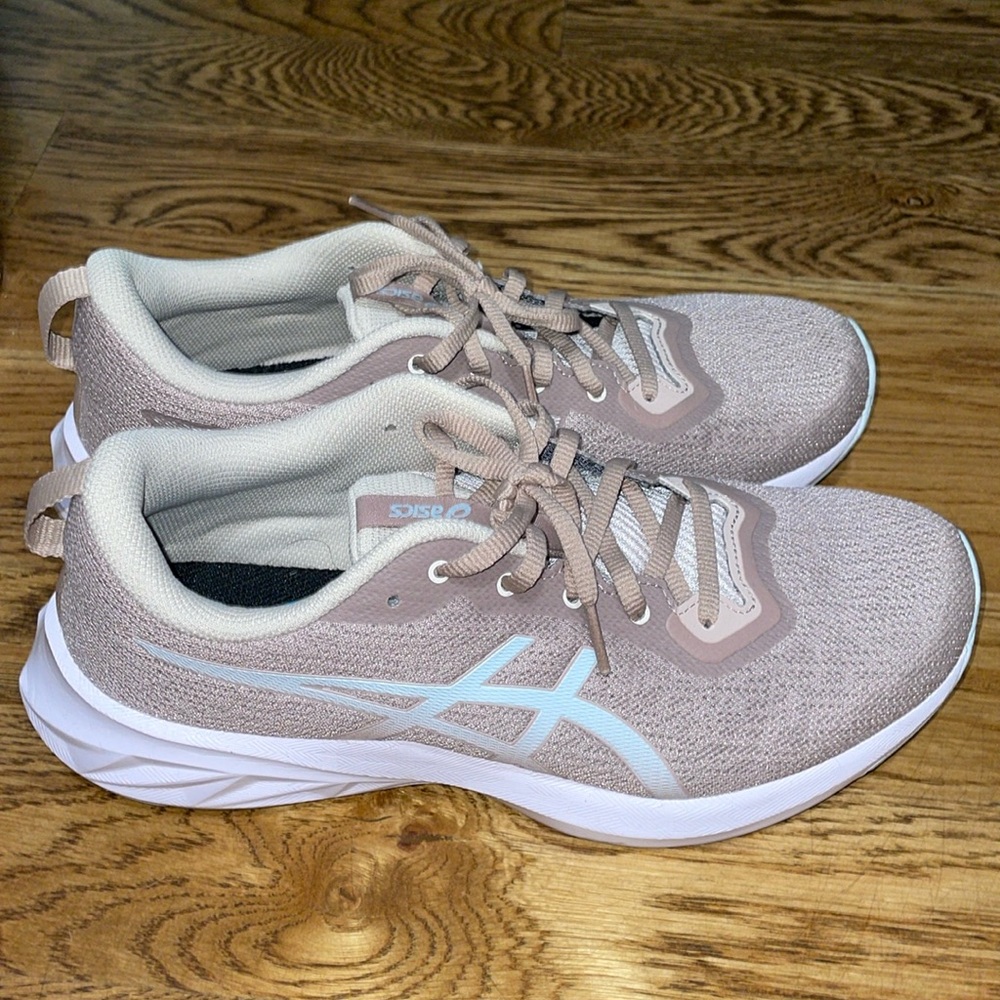 Women’s ASICS